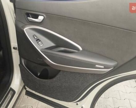 Бежевий Хендай Санта Фе, об'ємом двигуна 2 л та пробігом 175 тис. км за 17800 $, фото 21 на Automoto.ua