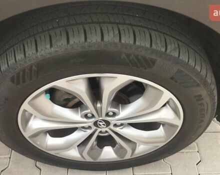 Бежевий Хендай Санта Фе, об'ємом двигуна 2 л та пробігом 175 тис. км за 17800 $, фото 54 на Automoto.ua