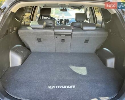 Бежевый Хендай Санта Фе, объемом двигателя 2.2 л и пробегом 86 тыс. км за 22000 $, фото 5 на Automoto.ua