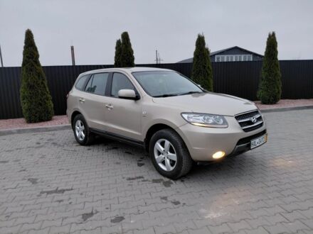 Бежевый Хендай Санта Фе, объемом двигателя 2.2 л и пробегом 204 тыс. км за 474 $, фото 1 на Automoto.ua