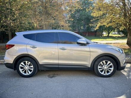 Бежевый Хендай Санта Фе, объемом двигателя 2.2 л и пробегом 86 тыс. км за 22000 $, фото 1 на Automoto.ua