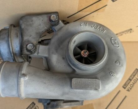 Черный Хендай Санта Фе, объемом двигателя 2.2 л и пробегом 280 тыс. км за 6600 $, фото 4 на Automoto.ua