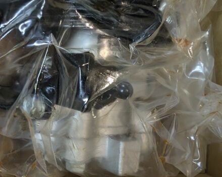 Черный Хендай Санта Фе, объемом двигателя 2.2 л и пробегом 280 тыс. км за 6600 $, фото 3 на Automoto.ua