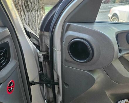 Черный Хендай Санта Фе, объемом двигателя 2 л и пробегом 305 тыс. км за 3098 $, фото 15 на Automoto.ua