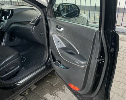 Черный Хендай Санта Фе, объемом двигателя 2.2 л и пробегом 200 тыс. км за 19000 $, фото 9 на Automoto.ua