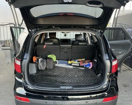 Черный Хендай Санта Фе, объемом двигателя 2.2 л и пробегом 200 тыс. км за 19000 $, фото 10 на Automoto.ua