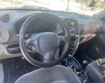 Черный Хендай Санта Фе, объемом двигателя 2 л и пробегом 438 тыс. км за 4299 $, фото 3 на Automoto.ua