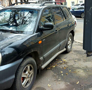 Черный Хендай Санта Фе, объемом двигателя 2 л и пробегом 265 тыс. км за 5500 $, фото 3 на Automoto.ua