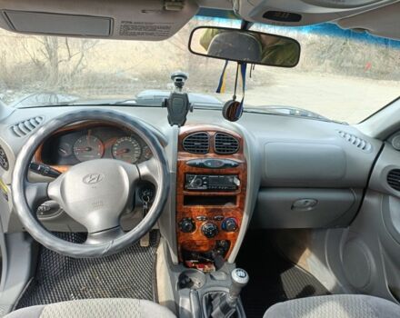 Черный Хендай Санта Фе, объемом двигателя 2 л и пробегом 360 тыс. км за 3699 $, фото 6 на Automoto.ua