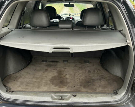 Черный Хендай Санта Фе, объемом двигателя 2 л и пробегом 271 тыс. км за 4000 $, фото 7 на Automoto.ua