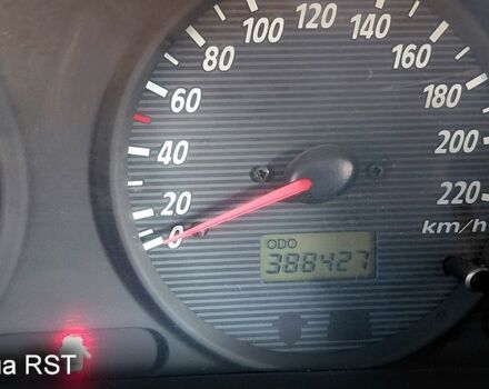 Черный Хендай Санта Фе, объемом двигателя 2 л и пробегом 388 тыс. км за 4000 $, фото 3 на Automoto.ua