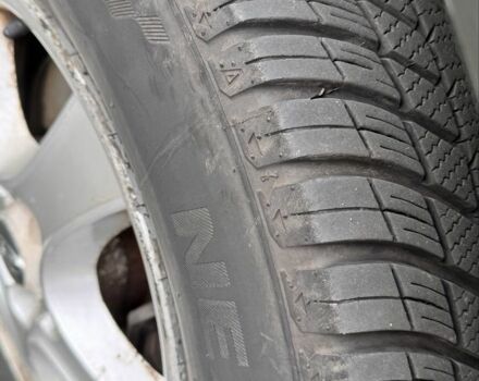 Черный Хендай Санта Фе, объемом двигателя 0 л и пробегом 300 тыс. км за 4077 $, фото 6 на Automoto.ua