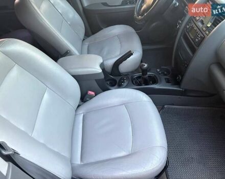 Черный Хендай Санта Фе, объемом двигателя 2.4 л и пробегом 175 тыс. км за 6800 $, фото 34 на Automoto.ua