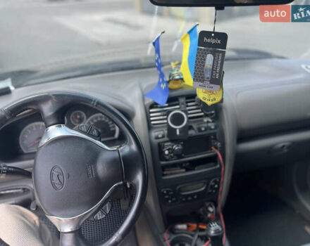 Черный Хендай Санта Фе, объемом двигателя 2.4 л и пробегом 300 тыс. км за 5800 $, фото 3 на Automoto.ua