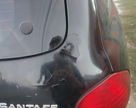 Черный Хендай Санта Фе, объемом двигателя 2 л и пробегом 272 тыс. км за 3900 $, фото 16 на Automoto.ua