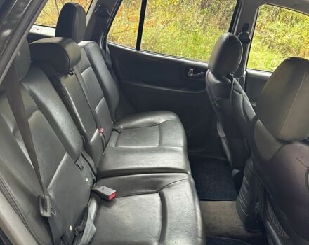 Черный Хендай Санта Фе, объемом двигателя 2 л и пробегом 400 тыс. км за 3300 $, фото 8 на Automoto.ua