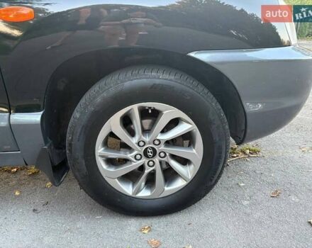 Черный Хендай Санта Фе, объемом двигателя 2.4 л и пробегом 175 тыс. км за 6800 $, фото 21 на Automoto.ua