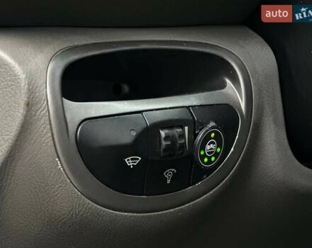 Чорний Хендай Санта Фе, об'ємом двигуна 2.7 л та пробігом 231 тис. км за 5990 $, фото 21 на Automoto.ua