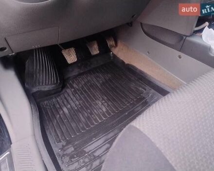 Чорний Хендай Санта Фе, об'ємом двигуна 2 л та пробігом 203 тис. км за 7100 $, фото 24 на Automoto.ua