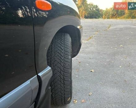 Черный Хендай Санта Фе, объемом двигателя 2.4 л и пробегом 175 тыс. км за 6800 $, фото 31 на Automoto.ua