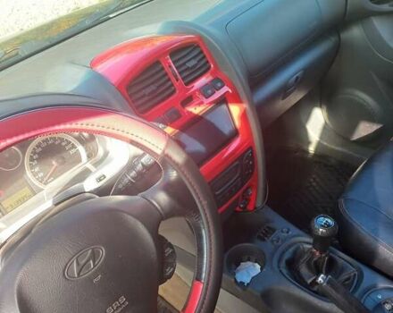 Черный Хендай Санта Фе, объемом двигателя 2.35 л и пробегом 313 тыс. км за 5500 $, фото 3 на Automoto.ua