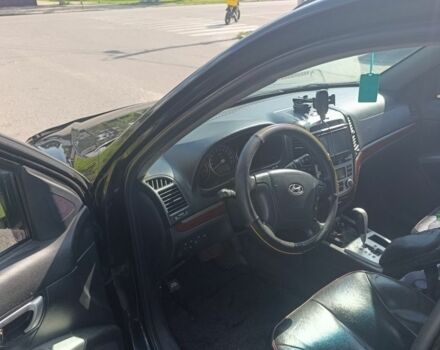 Черный Хендай Санта Фе, объемом двигателя 2.2 л и пробегом 221 тыс. км за 7900 $, фото 2 на Automoto.ua