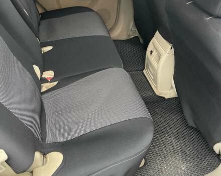 Черный Хендай Санта Фе, объемом двигателя 2.19 л и пробегом 214 тыс. км за 9700 $, фото 10 на Automoto.ua