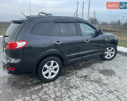 Черный Хендай Санта Фе, объемом двигателя 2.7 л и пробегом 246 тыс. км за 7900 $, фото 4 на Automoto.ua