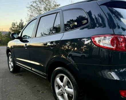 Черный Хендай Санта Фе, объемом двигателя 2.19 л и пробегом 235 тыс. км за 9999 $, фото 14 на Automoto.ua