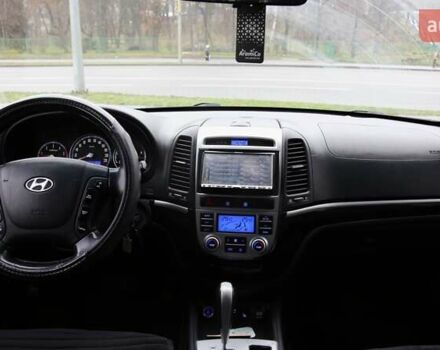 Чорний Хендай Санта Фе, об'ємом двигуна 2.19 л та пробігом 245 тис. км за 10300 $, фото 10 на Automoto.ua