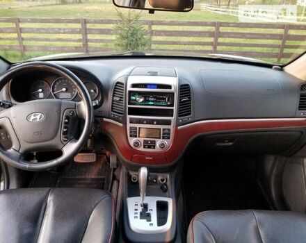 Черный Хендай Санта Фе, объемом двигателя 2.2 л и пробегом 245 тыс. км за 9500 $, фото 9 на Automoto.ua