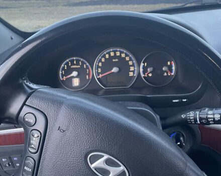 Черный Хендай Санта Фе, объемом двигателя 2.7 л и пробегом 246 тыс. км за 7900 $, фото 13 на Automoto.ua