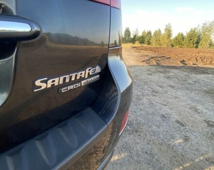 Черный Хендай Санта Фе, объемом двигателя 2.2 л и пробегом 245 тыс. км за 9500 $, фото 4 на Automoto.ua