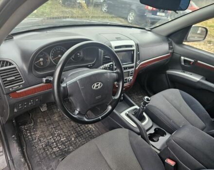 Чорний Хендай Санта Фе, об'ємом двигуна 2.2 л та пробігом 320 тис. км за 4400 $, фото 7 на Automoto.ua