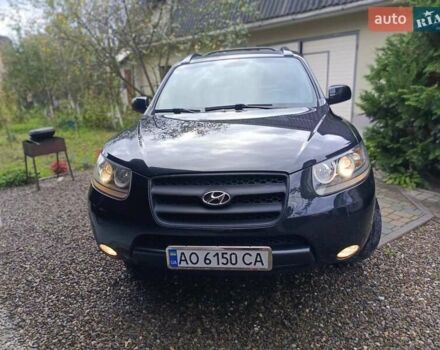 Черный Хендай Санта Фе, объемом двигателя 2.19 л и пробегом 285 тыс. км за 7499 $, фото 6 на Automoto.ua