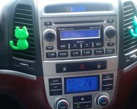 Черный Хендай Санта Фе, объемом двигателя 2.66 л и пробегом 245 тыс. км за 9000 $, фото 16 на Automoto.ua