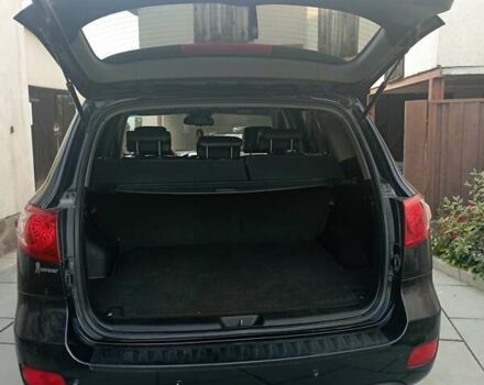 Черный Хендай Санта Фе, объемом двигателя 2.19 л и пробегом 230 тыс. км за 9700 $, фото 12 на Automoto.ua