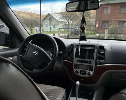 Черный Хендай Санта Фе, объемом двигателя 2.19 л и пробегом 174 тыс. км за 9500 $, фото 2 на Automoto.ua