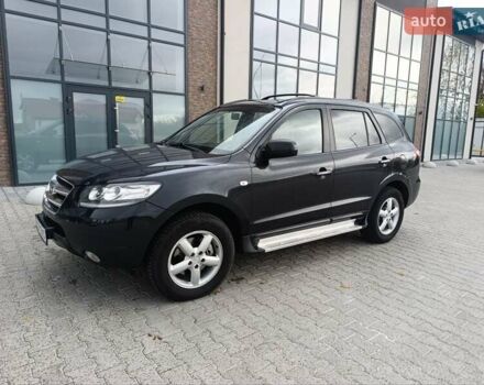 Черный Хендай Санта Фе, объемом двигателя 2.19 л и пробегом 254 тыс. км за 8000 $, фото 6 на Automoto.ua