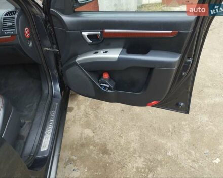 Черный Хендай Санта Фе, объемом двигателя 2.19 л и пробегом 303 тыс. км за 9000 $, фото 2 на Automoto.ua