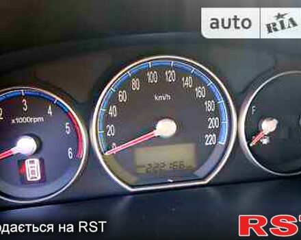 Черный Хендай Санта Фе, объемом двигателя 2.2 л и пробегом 223 тыс. км за 8700 $, фото 3 на Automoto.ua