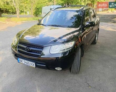 Черный Хендай Санта Фе, объемом двигателя 2.66 л и пробегом 250 тыс. км за 8800 $, фото 5 на Automoto.ua