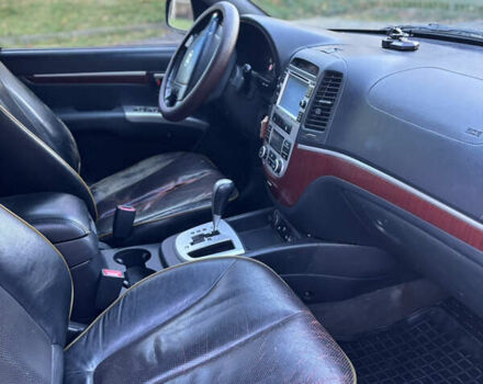 Черный Хендай Санта Фе, объемом двигателя 2.19 л и пробегом 215 тыс. км за 8500 $, фото 8 на Automoto.ua