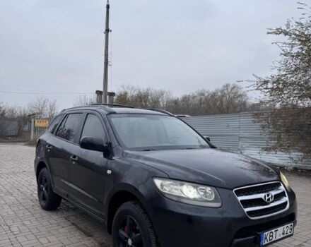 Черный Хендай Санта Фе, объемом двигателя 2.2 л и пробегом 400 тыс. км за 3900 $, фото 2 на Automoto.ua