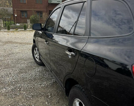 Черный Хендай Санта Фе, объемом двигателя 2.19 л и пробегом 174 тыс. км за 9500 $, фото 12 на Automoto.ua