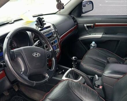 Чорний Хендай Санта Фе, об'ємом двигуна 2.19 л та пробігом 280 тис. км за 8000 $, фото 11 на Automoto.ua