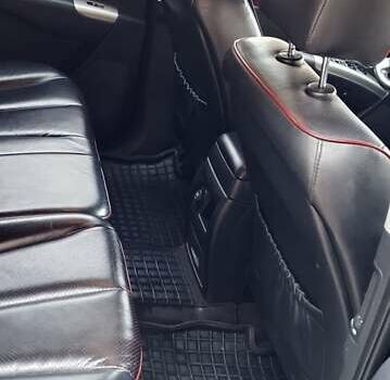 Черный Хендай Санта Фе, объемом двигателя 2.19 л и пробегом 210 тыс. км за 9900 $, фото 6 на Automoto.ua