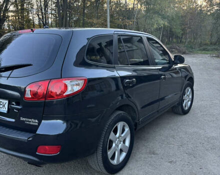 Черный Хендай Санта Фе, объемом двигателя 2.19 л и пробегом 215 тыс. км за 8500 $, фото 7 на Automoto.ua