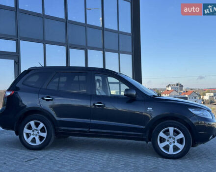 Черный Хендай Санта Фе, объемом двигателя 2.19 л и пробегом 222 тыс. км за 7999 $, фото 12 на Automoto.ua