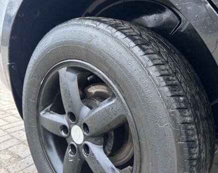 Черный Хендай Санта Фе, объемом двигателя 2.2 л и пробегом 400 тыс. км за 3900 $, фото 9 на Automoto.ua